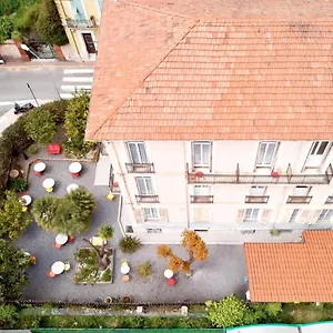 Lemon Hotel