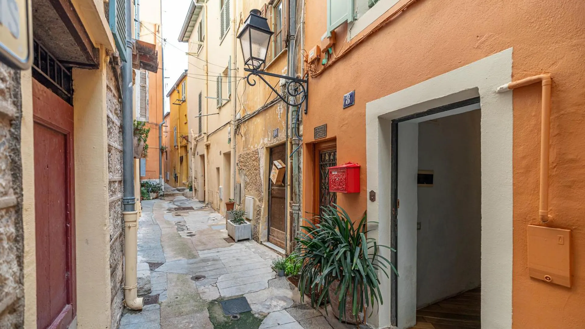 Apartment Le Bougainvillier Menton Vieille Ville