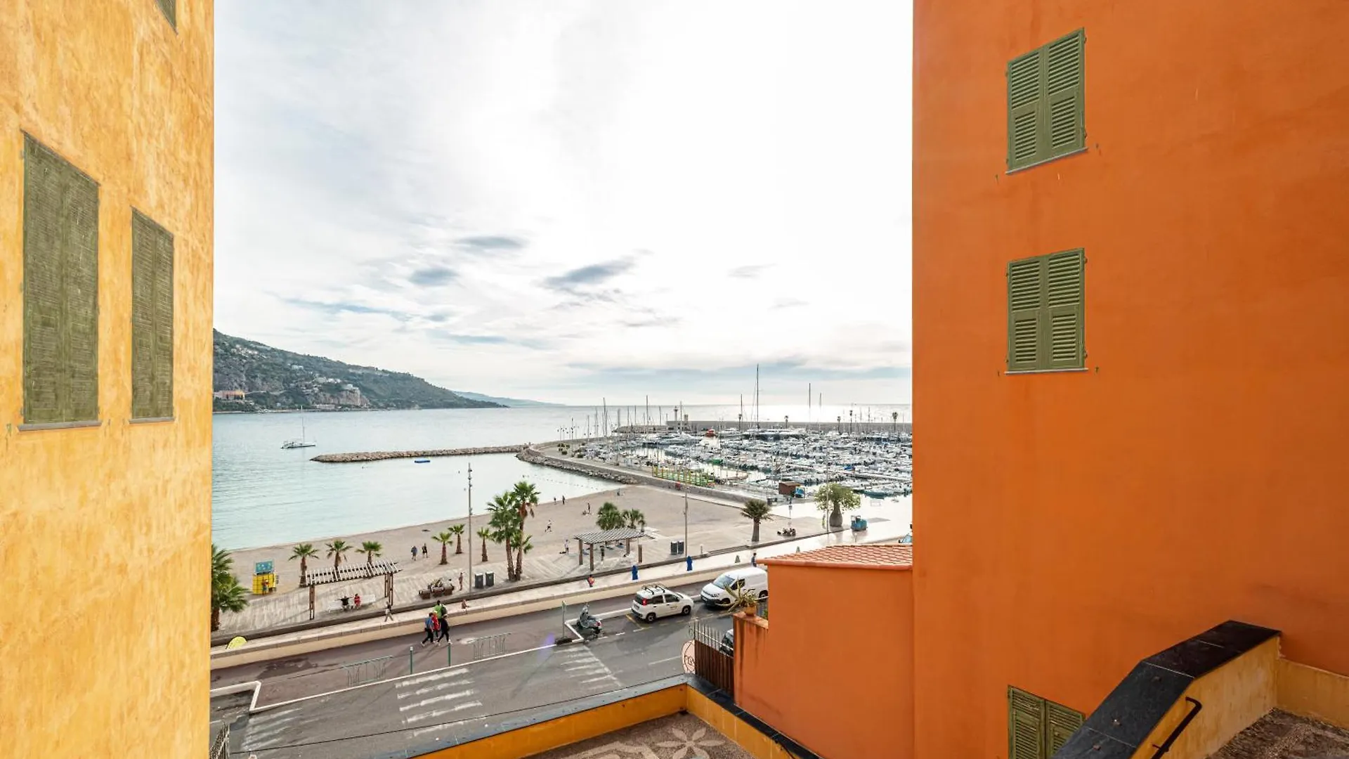 Le Bougainvillier Menton Vieille Ville